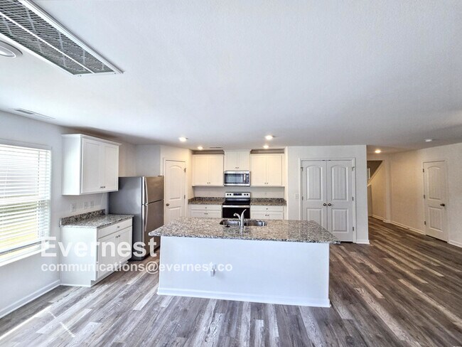 Building Photo - 4039 Meredith Woods Ln