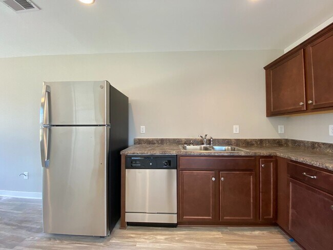 Foto del edificio - Gorgeous Home for Rent in Talladega, AL! A...