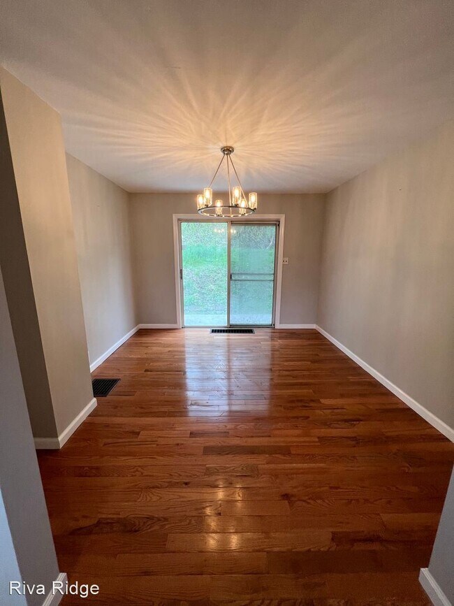 Building Photo - 3 br, 1.5 bath House - 2909 Homehurst Avenue
