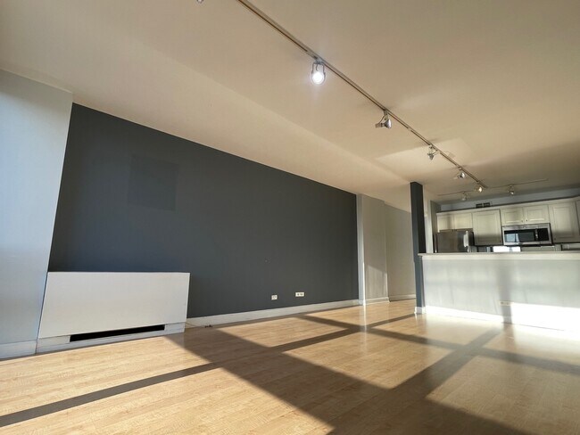 Foto del edificio - 1636 N Wells St