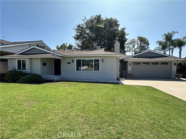 Building Photo - 2618 E Orange Grove Ave