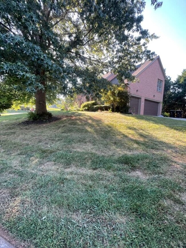 Foto del edificio - Knoxville 37934 - 4 bedroom 3.5 bath - cal...