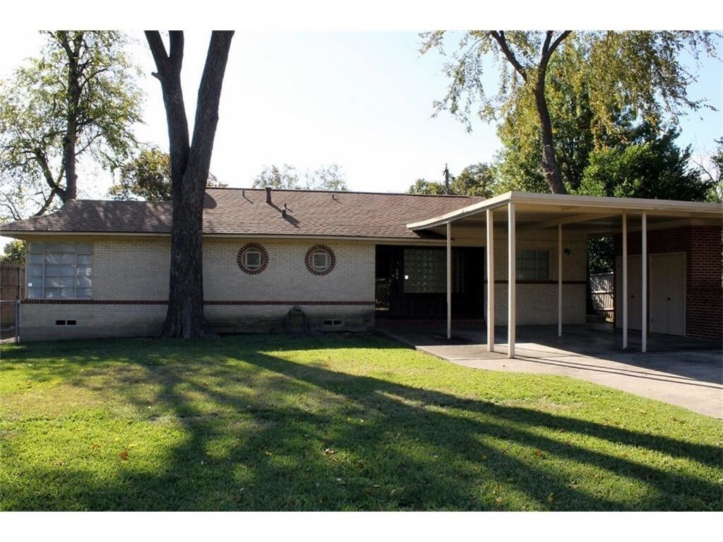 Primary Photo - 504 Mayrant Dr