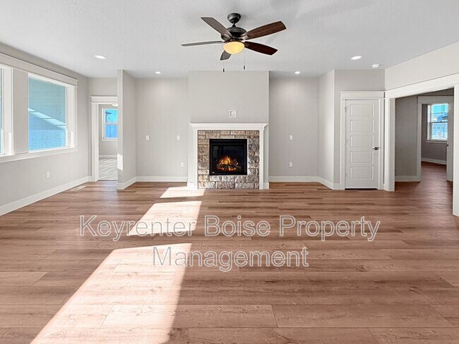 Foto del edificio - 4401 E Wedge St