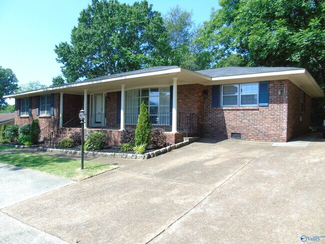 Foto del edificio - 2213 Maysville Rd NE