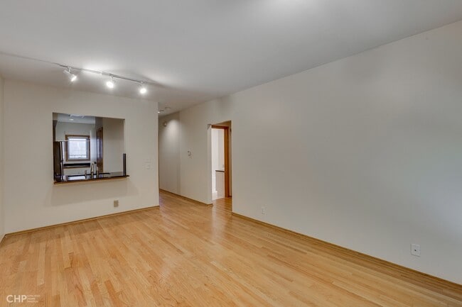 Sala de estar - 711 S Ashland Ave