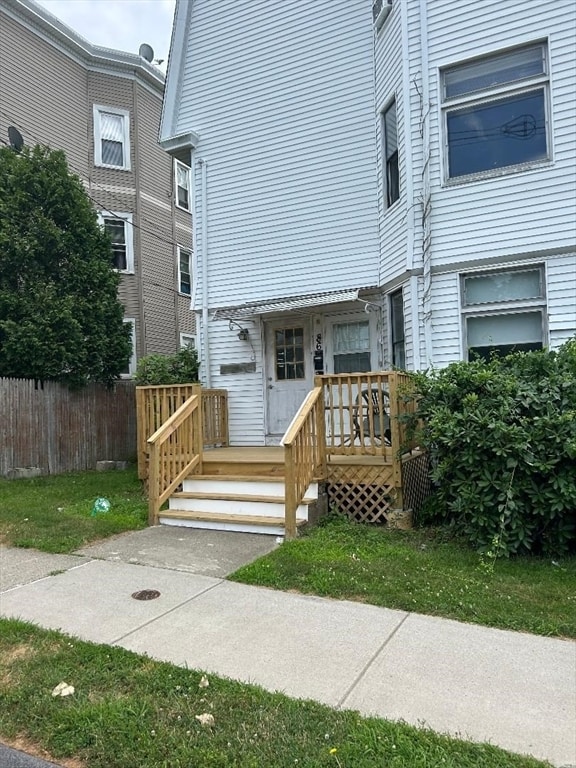 Building Photo - 86 Cochran St