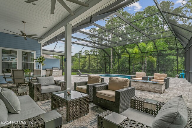 Building Photo - 452 Quail Vista Dr