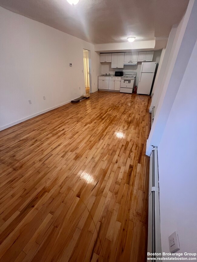 Building Photo - 15 Park Vale Ave