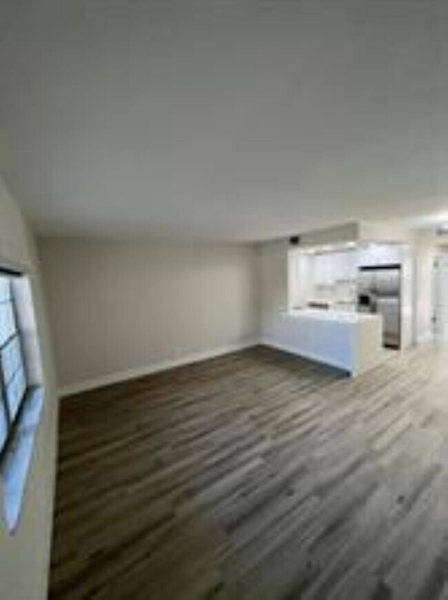 Foto del edificio - 2665 Middle River Dr