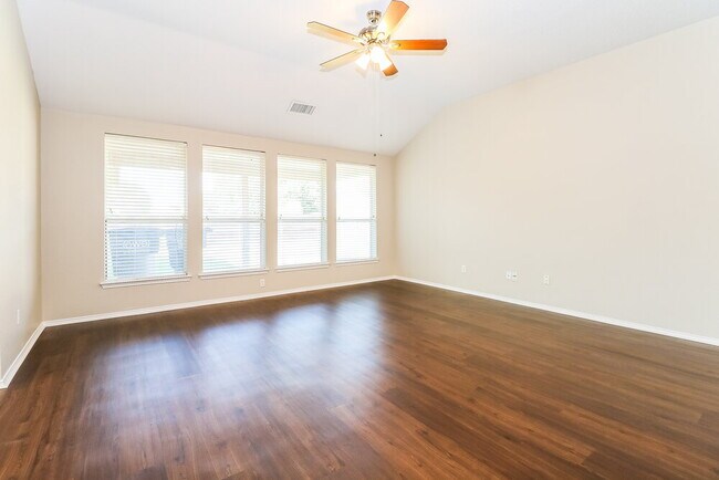 Foto del edificio - 1415 Heather Ridge Dr