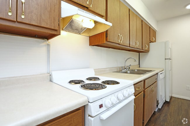 Colony Court Apartments in Champaign IL Apartments com Colony Court Apartments in Champaign IL Apartments com