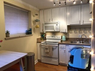 Foto del edificio - 1242 N Gaylord St