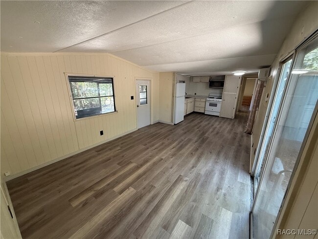 Building Photo - 7146 N Carl G Rose Hwy