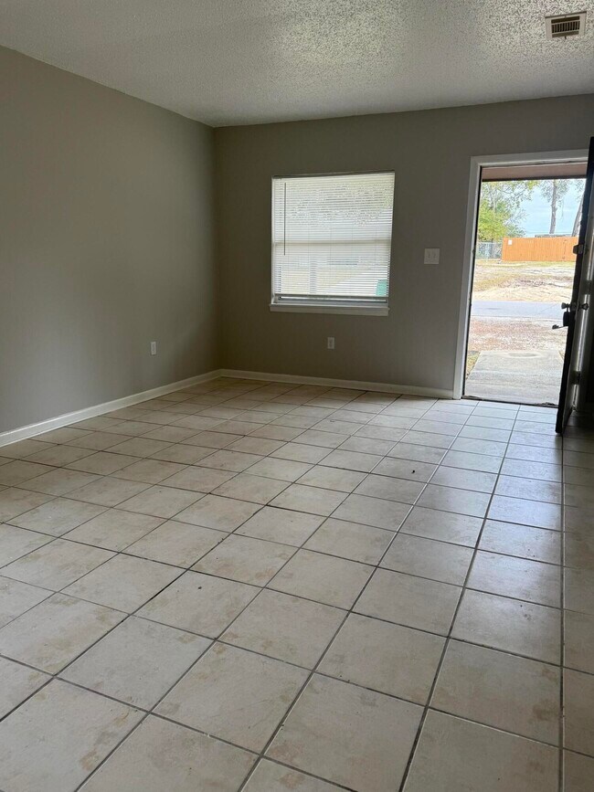 Foto del edificio - 616 W Sunset Blvd