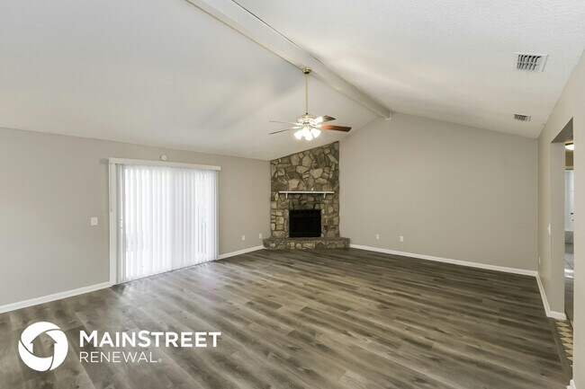 Foto del edificio - 11023 Poppins Ct