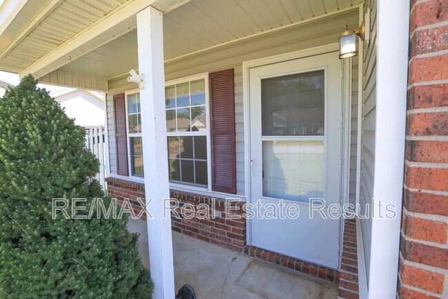 Foto del edificio - 829 SW Arrowhead Dr