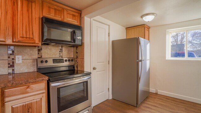 Building Photo - 3608 E Frederick Ave