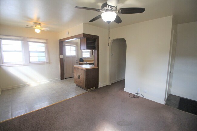 Building Photo - COMING SOON! Charming Bayview Haven: Affor...