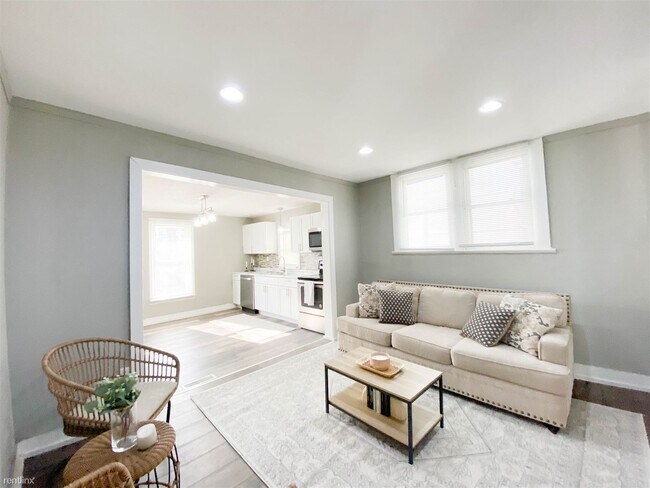 Building Photo - 3 br, 1.5 bath House - 1551 English Ave