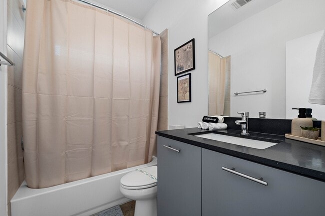 Foto del edificio - 3002 Hawkins St