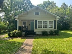 Building Photo - 1104 S Petty St