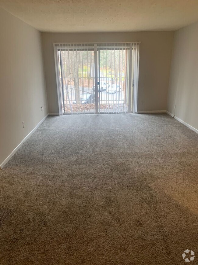 Building Photo - 400 Orchard Trace Ln
