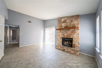 Building Photo - 1212 Bonnie Brae St
