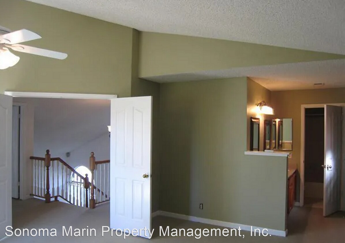 Foto del edificio - 5 br, 2.5 bath House - 7489 Mitchell Dr