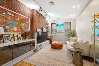 Building Photo - 123 Willow Ave