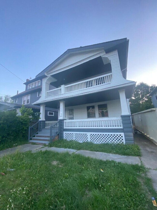 Building Photo - 4236 E 131st St