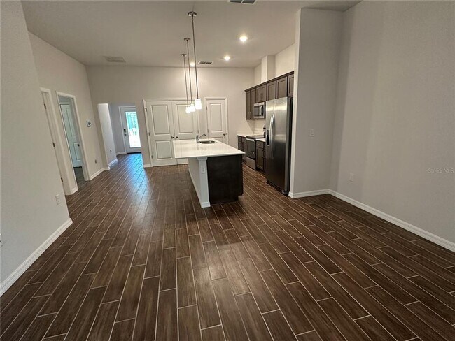 Building Photo - 37 Ullman Pl