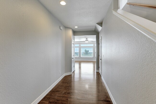 Foto del edificio - 8351 Longleaf Ln