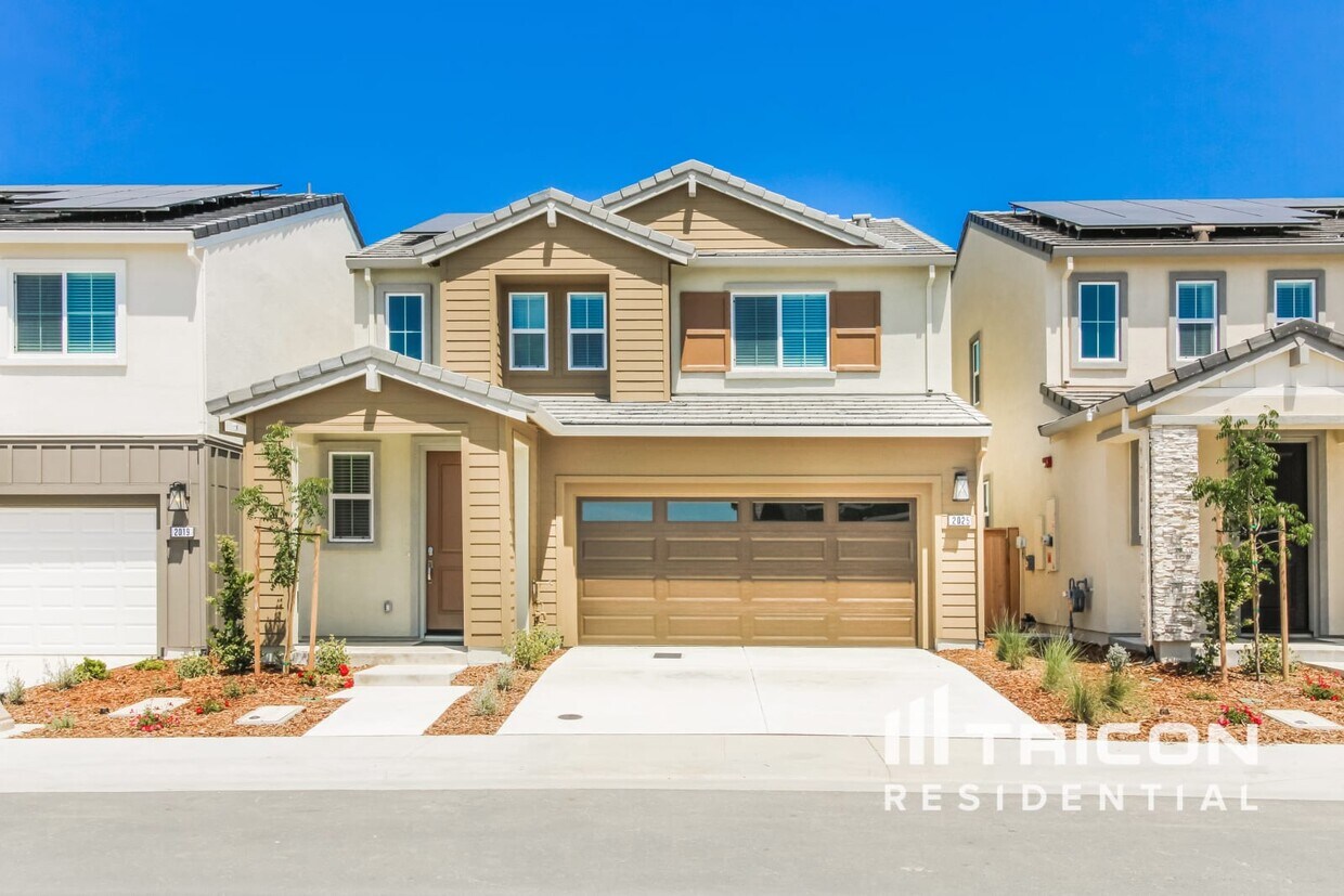 Foto principal - 2025 Comstock Lane Lincoln CA