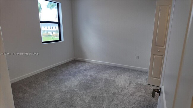 Building Photo - 3016 Park Pl