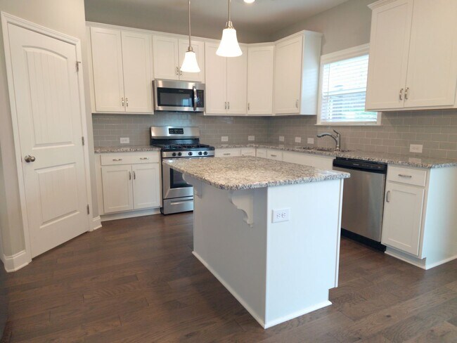 Building Photo - Knoxville 37932 - New Construction - 4 bed...