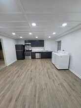 Building Photo - 3877 W Holyoke Pl