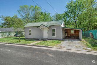Building Photo - 2706 Quincy St