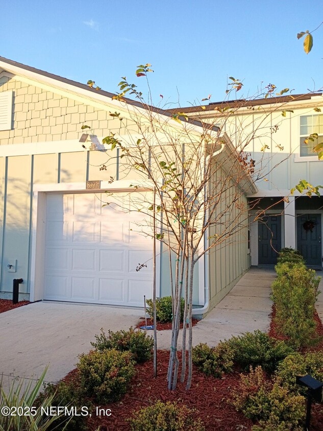 Primary Photo - 8995 Gifford Dr