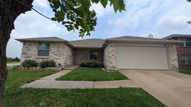 Building Photo - 1112 Ann Dr