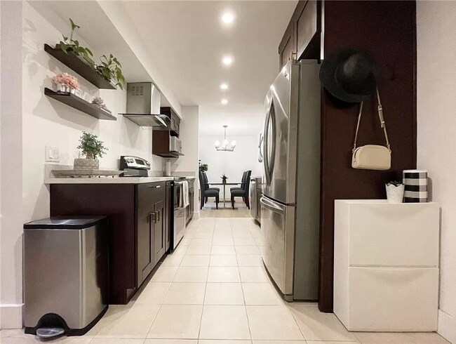 Foto del edificio - 4637 Willis Ave