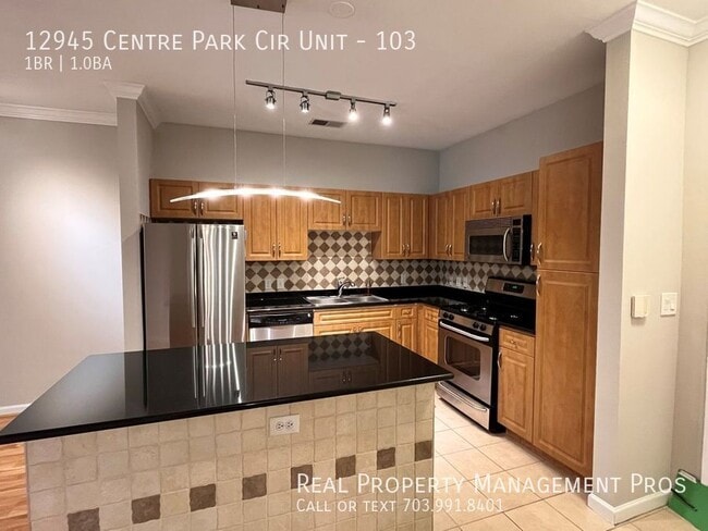 Building Photo - 12945 Centre Park Cir