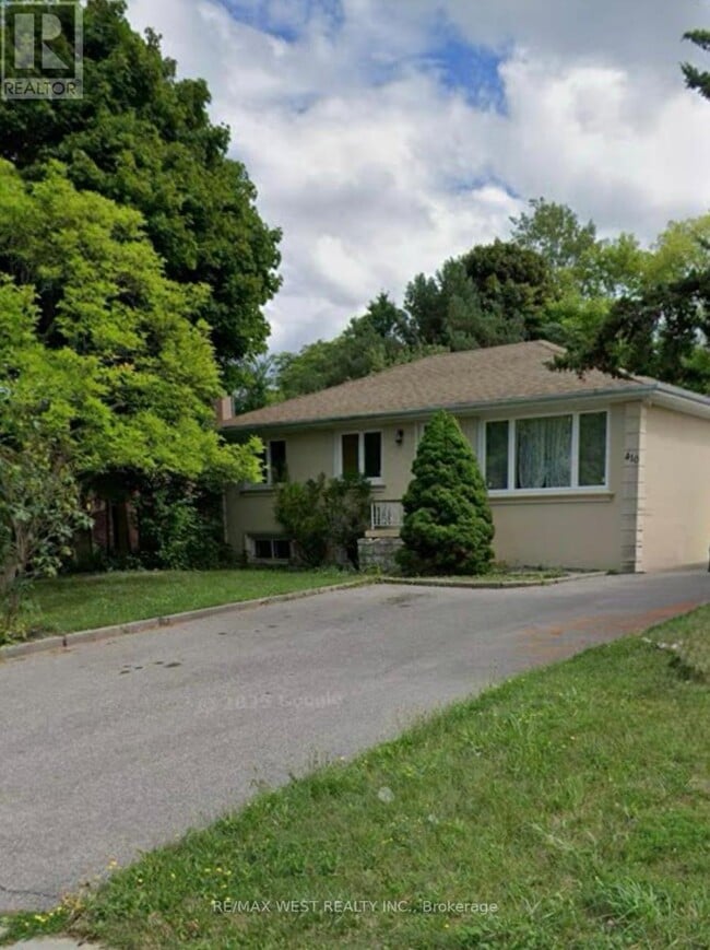 Building Photo - 410 Becker Rd