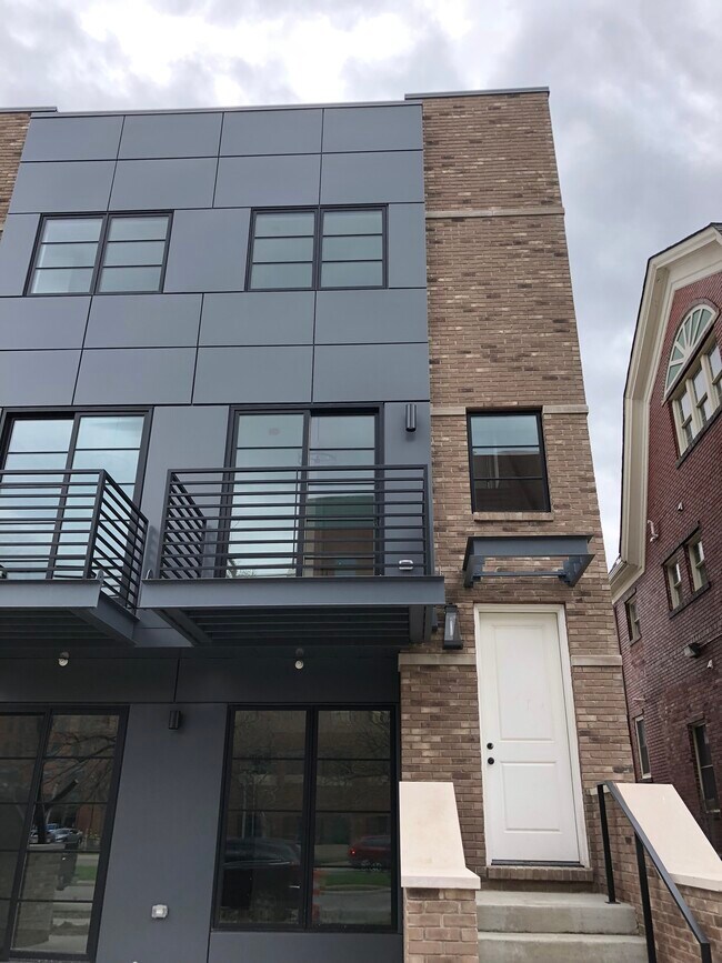 Building Photo - 262 Mack Ave