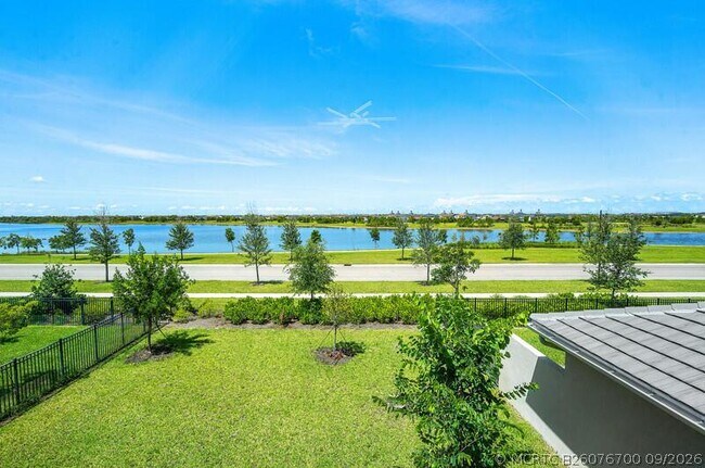 Foto del edificio - 19552 Broad Shore Walk