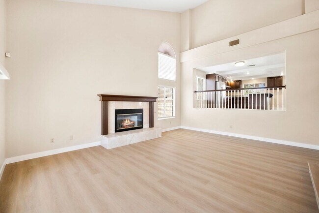 Foto del edificio - 3775 Emerald Bay Cir