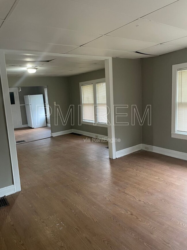 Building Photo - 516 Wildwood Ave