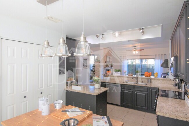 Foto del edificio - 14203 N 101st St