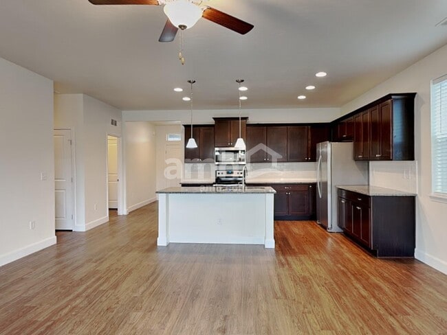 Building Photo - 231 E Sicily Dr