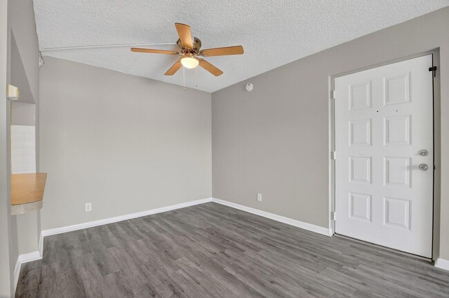 Building Photo - 629 Sea Pine Way